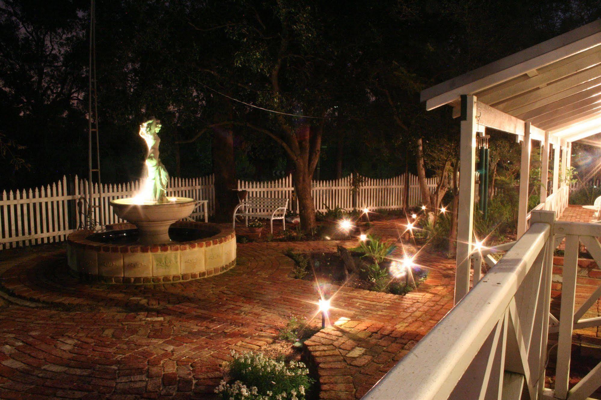 Rosebridge House Bed & Breakfast Adult Retreat Gooseberry Hill Bagian luar foto